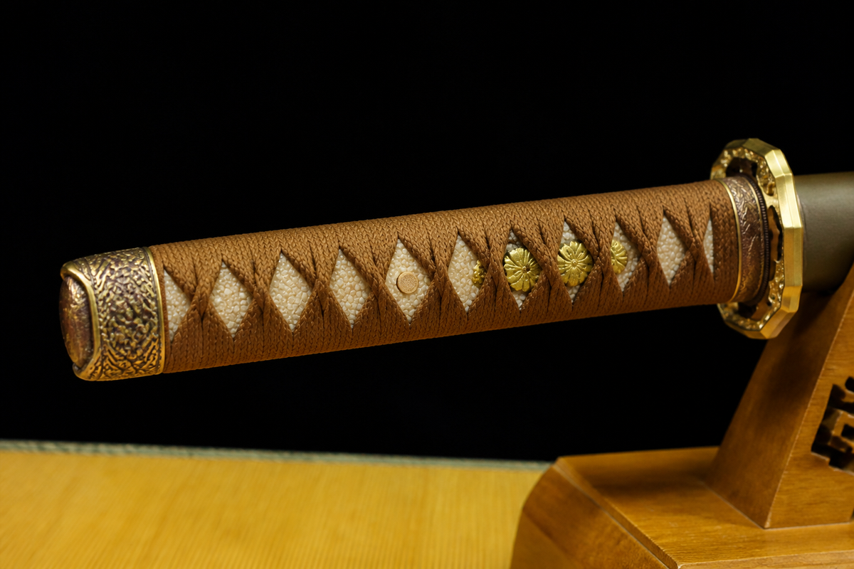 T10 Clay-Tempered Type 98 Sword — Tan Ito, Olive Iron Saya — photograph 3