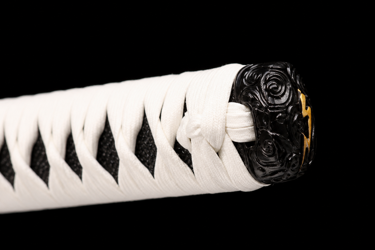 Unsharpened Mirror-Polished Collector Katana — High-Manganese Steel, Green-Bark Lacquer Saya — kashira detail