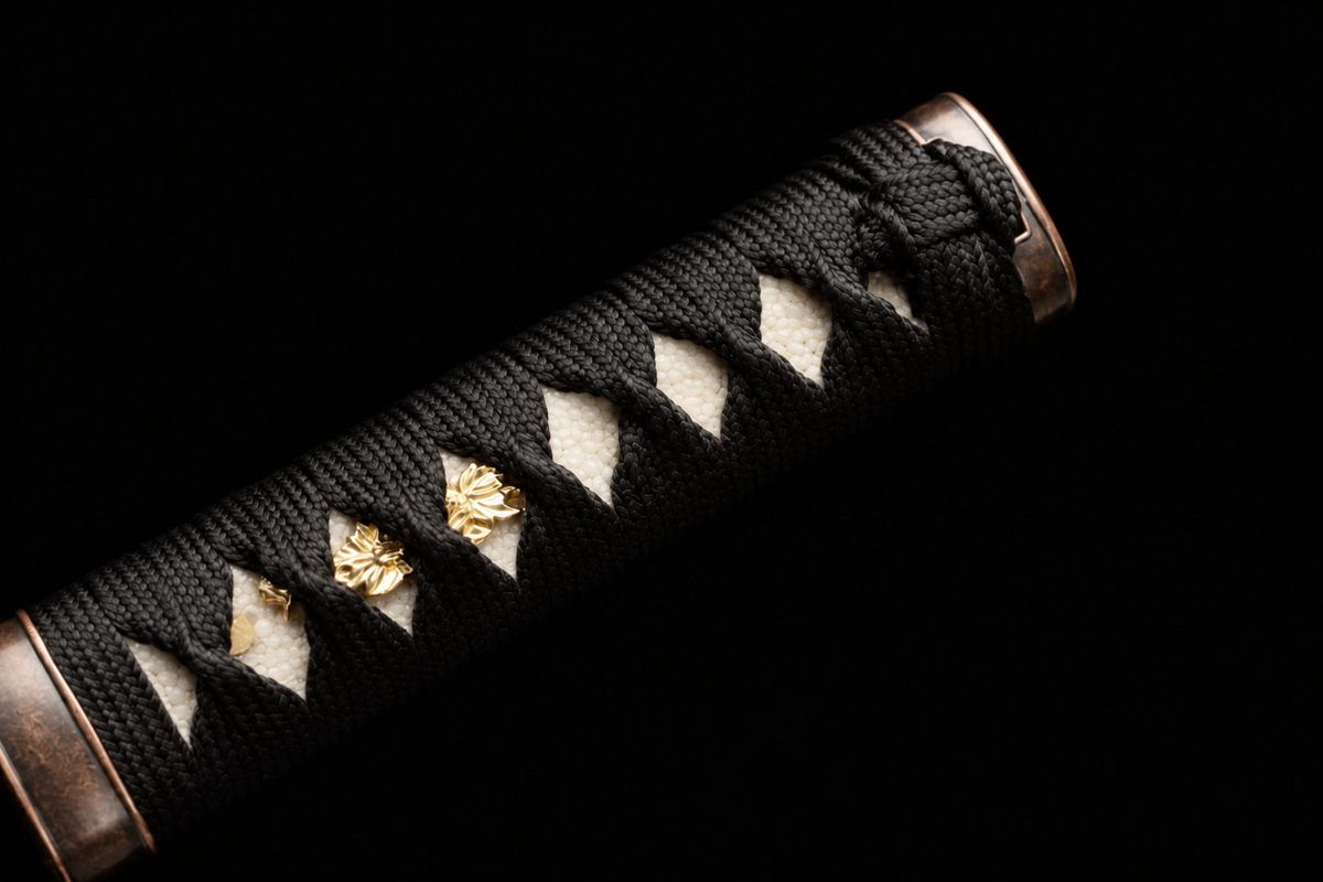 Unsharpened Red-Copper Collector Wakizashi — 1065 Steel, Pearl Rayskin Tsuka — kashira detail