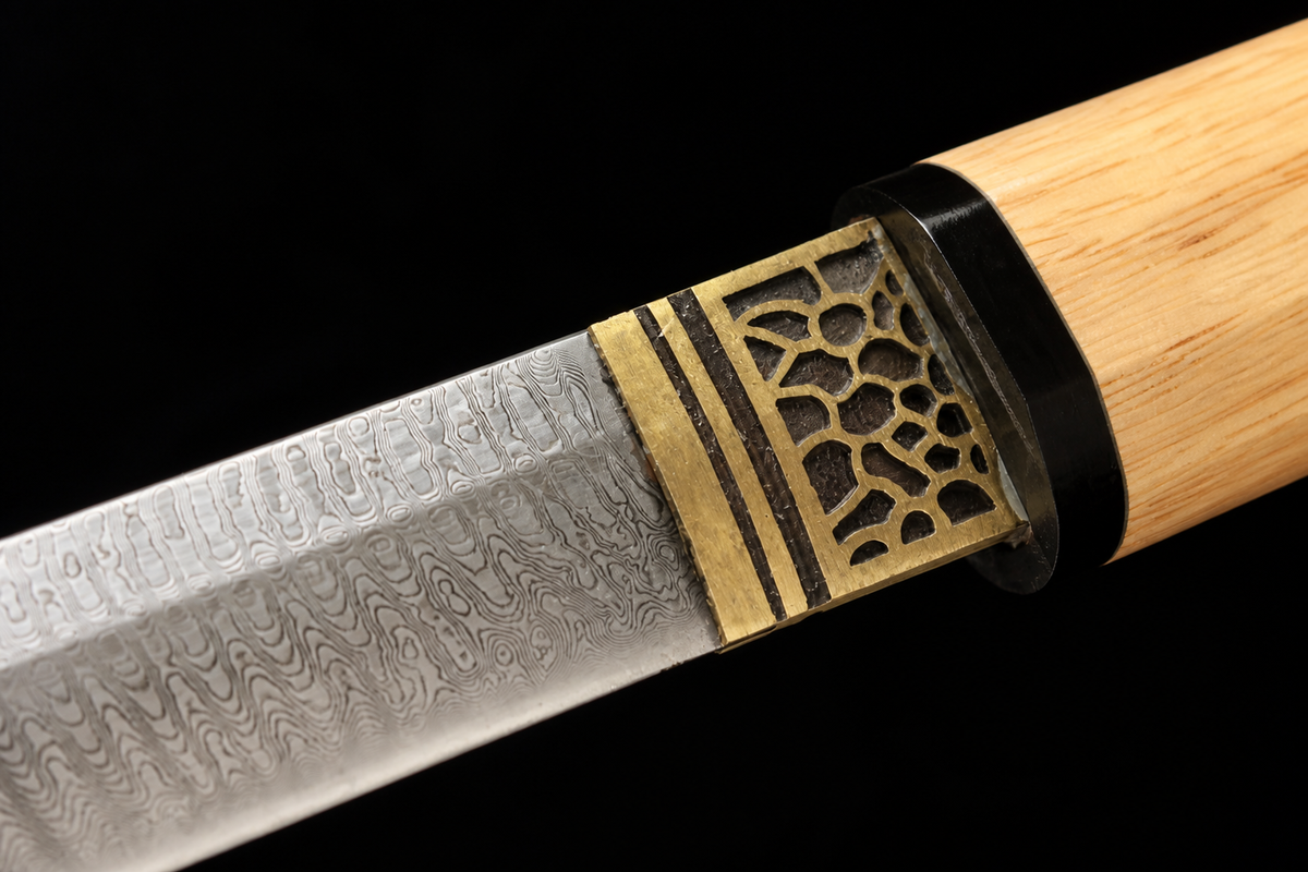 Unsharpened Ladder-Pattern Collector Iaito — Patterned Steel, Horn and White-Wood Mounts — 刀镡鎺刀刃