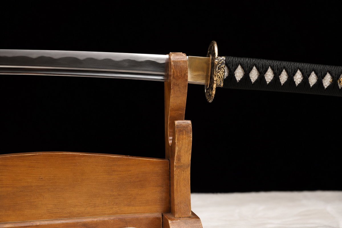 Unsharpened Gold-Dragon Relief Collector Katana — 5160 Steel, Copper Fittings — 鎺近刃连接细节