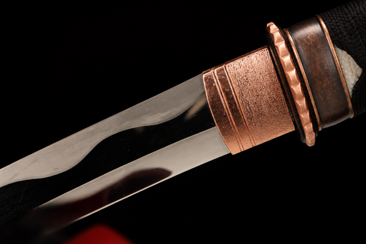 Unsharpened Red-Copper Collector Wakizashi — 1065 Steel, Pearl Rayskin Tsuka — 鎺与刀身特写