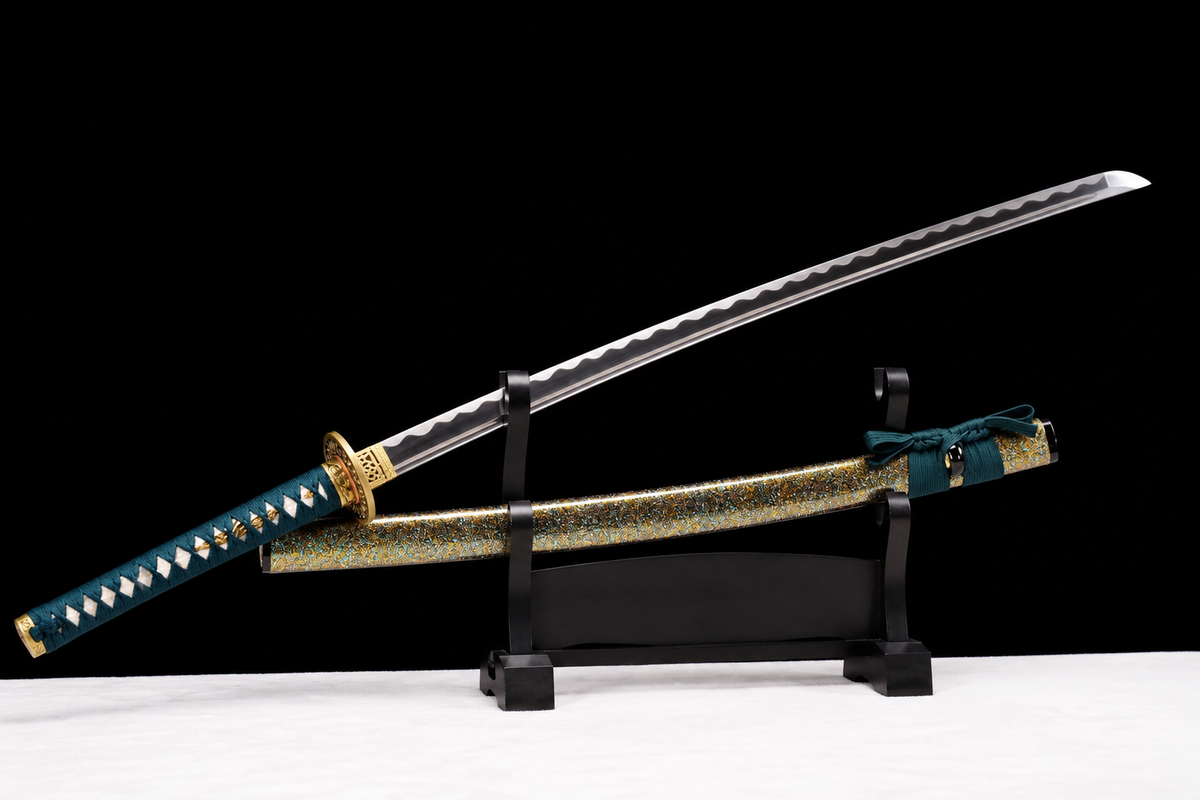Unsharpened Pan Collector Katana — Grade 45 Carbon Steel, Lacquered Hardwood Saya — 斜向出鞘全刀