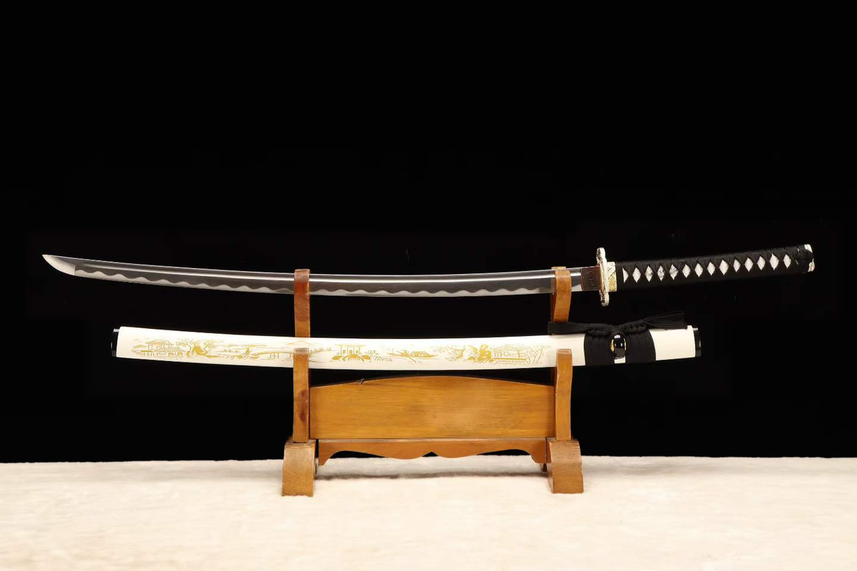 Chonglou Katana — Gold-Painted White Saya, Floral Mokko Tsuba