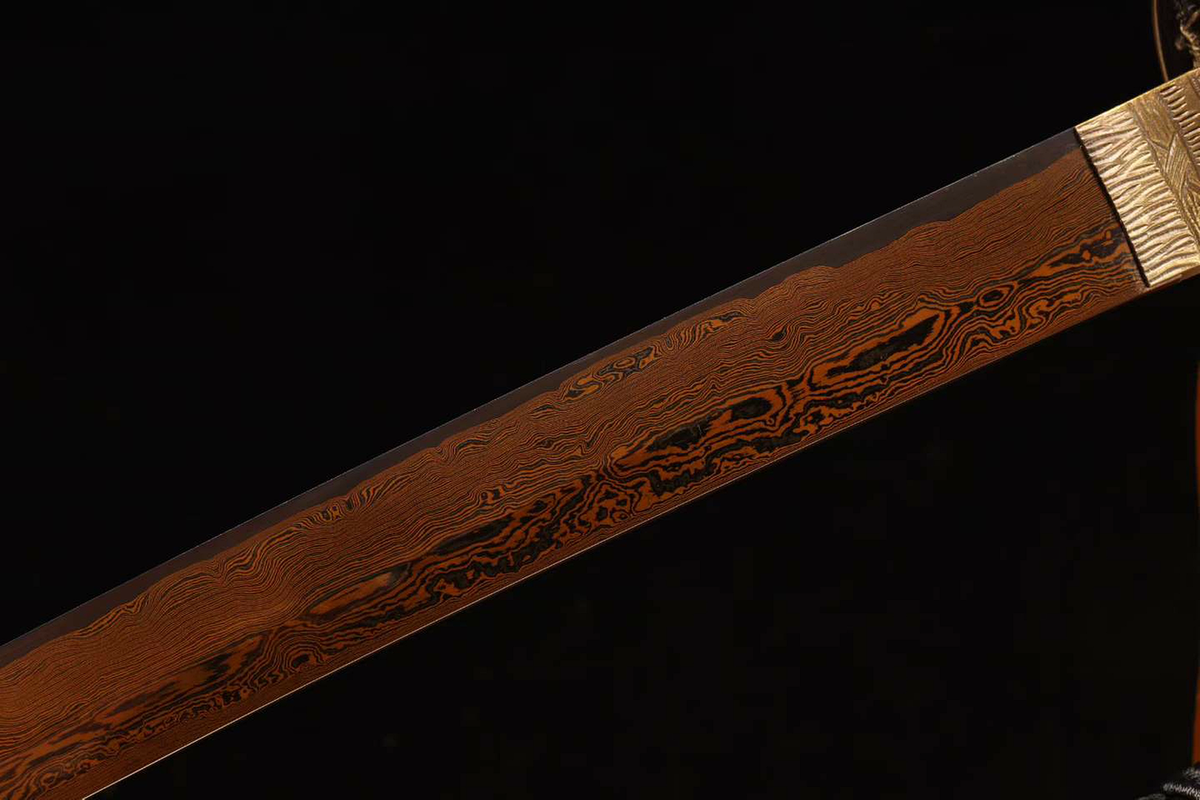 Hand-Painted Saya Katana — Sanmai Folded Steel, Gold Chrysanthemum — blade grain detail