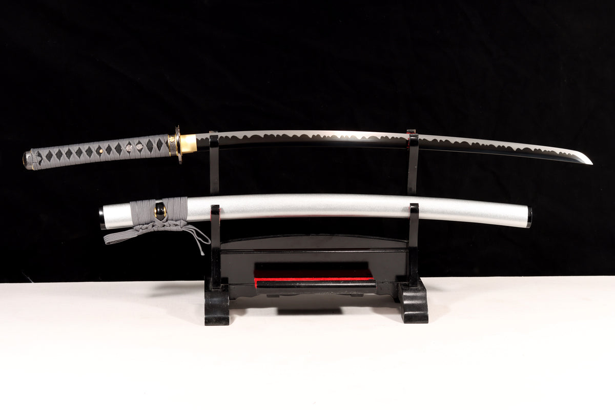 Prime Katana KATANA-04 — unretouched studio photograph 2